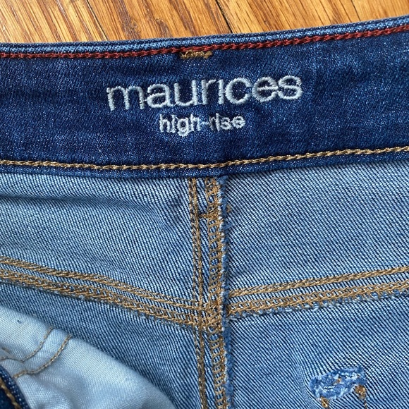 High rise distressed hem jeans - Picture 4 of 10